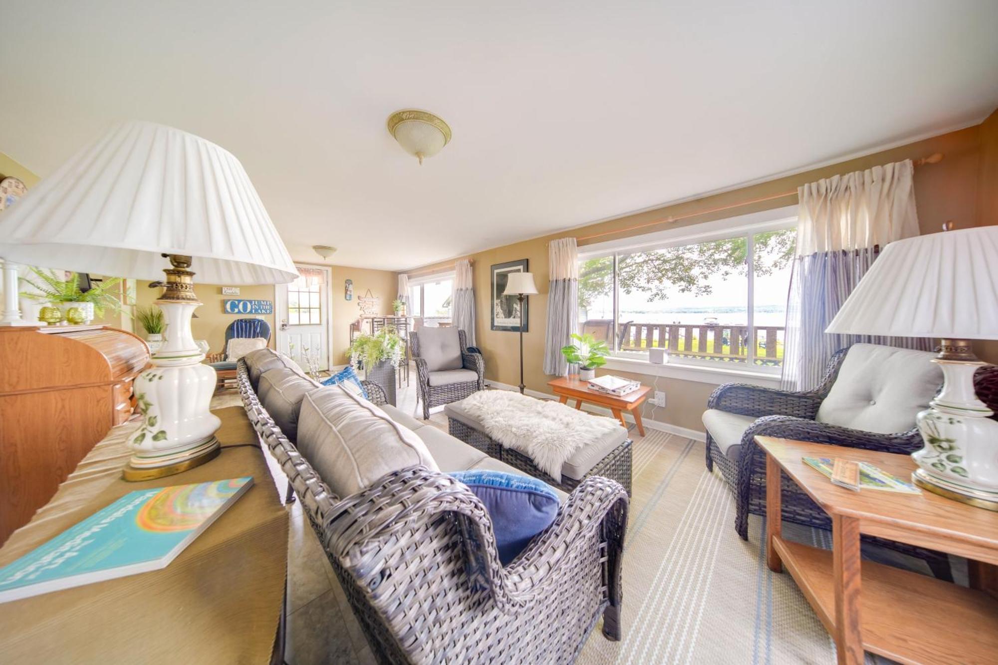 Lakefront Mayville Cottage With Dock And Grill! Exterior foto